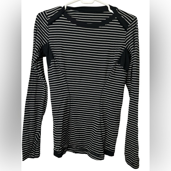 Lululemon Base Runner Long Sleeve
Parallel Stripe Black White / Black - Picture 1 of 7